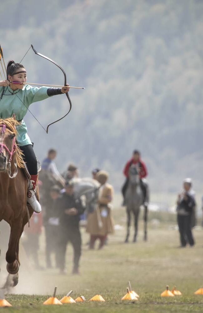Mongolian-Archery_horse